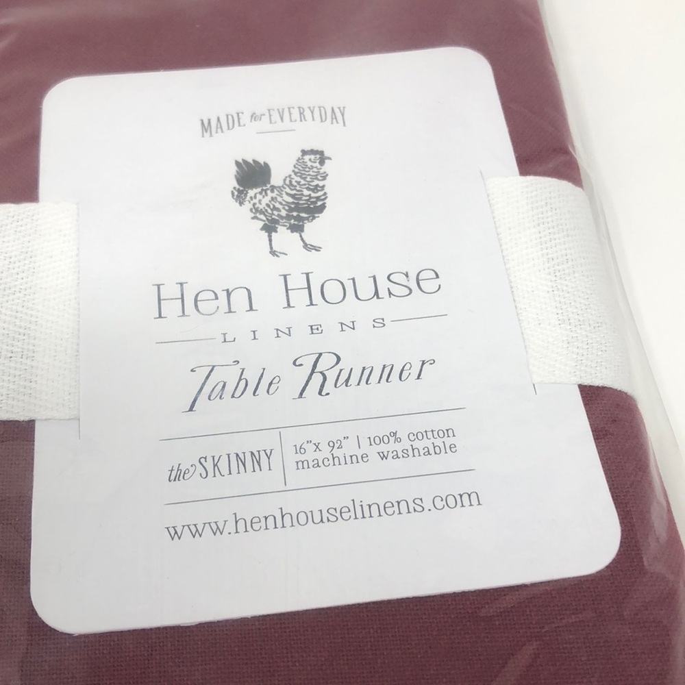 NWT 4 Pottery Barn Napkins/ Henhouse Linens Table Runner in Burgundy.